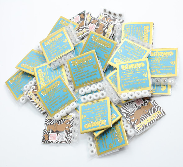 Blistered x FlatFace G4 Urethane Wheels - JoyCult Bearings - Dark White - 72D ULTRA