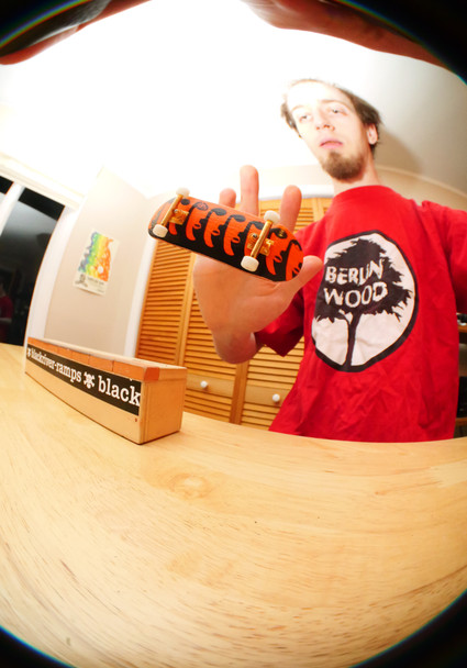 Blackriver Fingerboard "FlatFace Artificial Time" 5ply 33mm - White