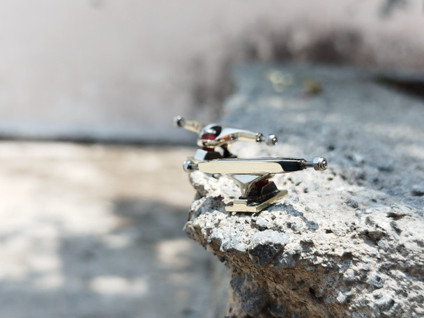 Kraken Trucks - 34mm - Silver