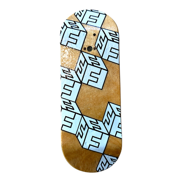 FlatFace X Cowply - G16 33.6mm - FF Cubes White SE