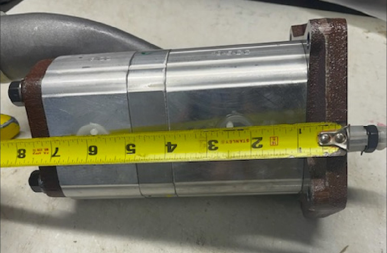 Mahindra Tractor HYDRAULIC Pump Assembly 19.5 cc + 8 cc With Common Suction Manifold