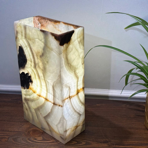 Rectangular Green Onyx table lamp, 14" - Stunning colors