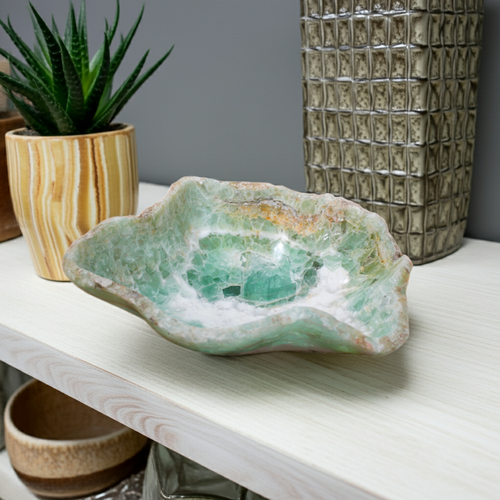Rare Blue-Green Fluorite Decorative Bowl with Natural Live Edges – Handcrafted Luxury Centerpiece Rare Blue-Green Fluorite Decorative Bowl with Natural Live Edges – Handcrafted Luxury Centerpiece