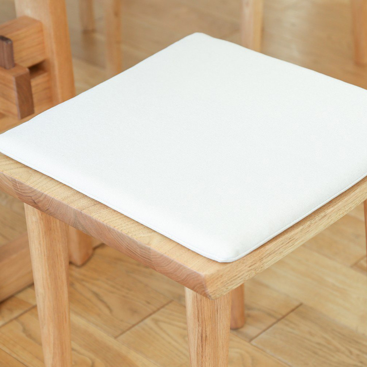 Takumi Stool