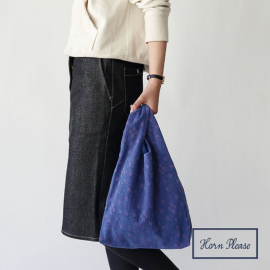 SHESAY Scatter Mark Stuffed Bag