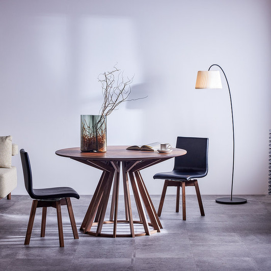 Legnatec Arachne Dining Table