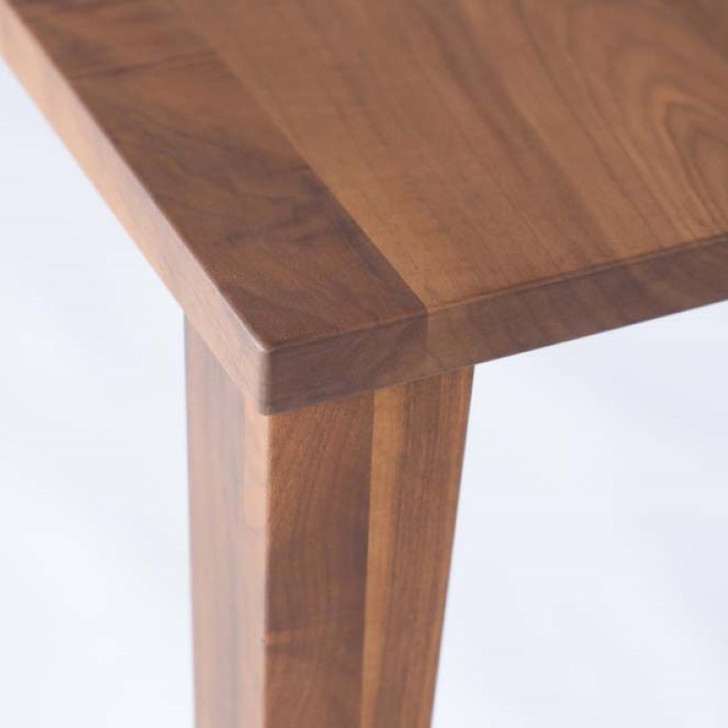 SHIRAKAWA PLATZ  Table