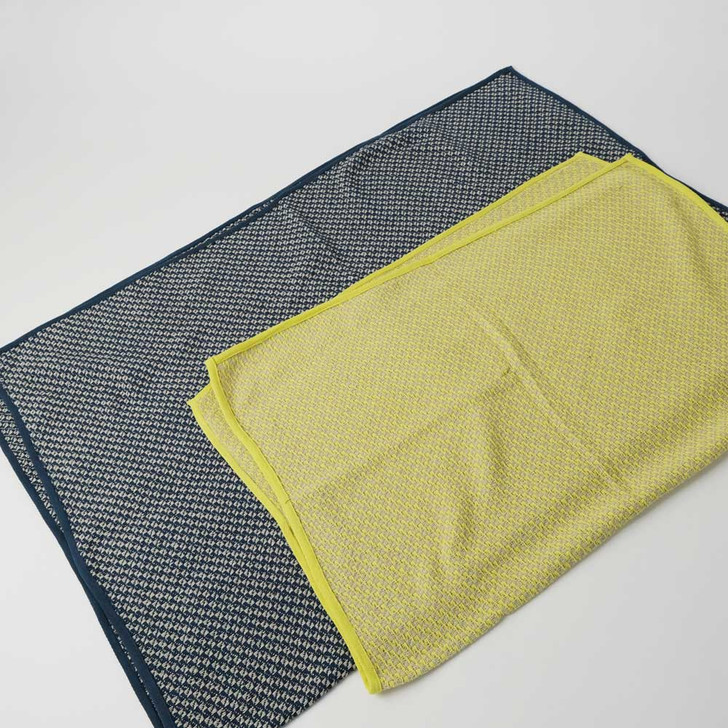 SHESAY Dice Line Weave Blanket with Bag