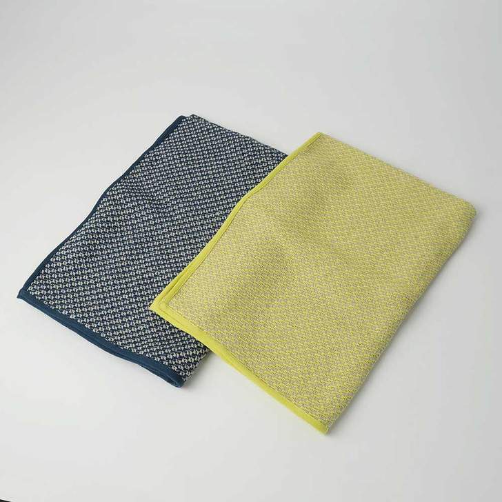 SHESAY Dice Line Weave Blanket with Bag