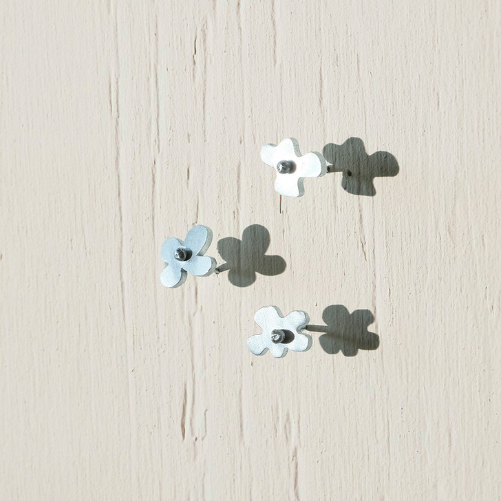 SHESAY 5 Aluminum Flower Pins