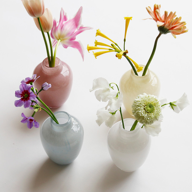 SHESAY Plump Milky Glass Flower Vase Standard