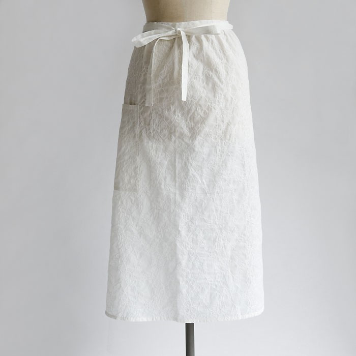 SHESAY Skirt Apron with Bubble Ring Embroidery