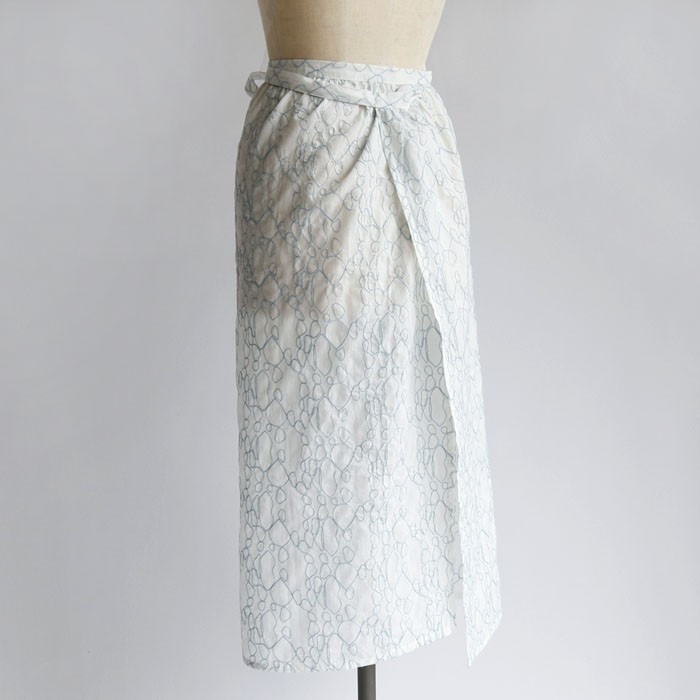 SHESAY Skirt Apron with Bubble Ring Embroidery
