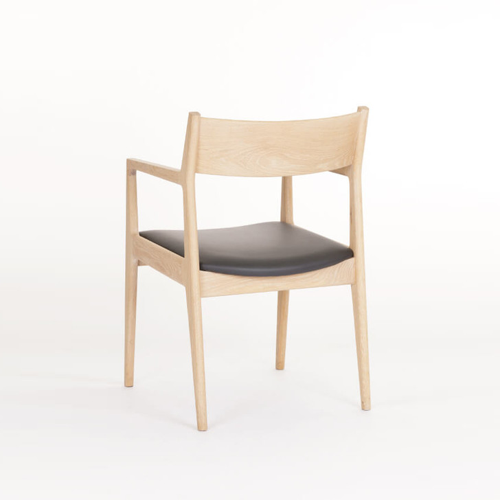 CH105 Resta Chair 01