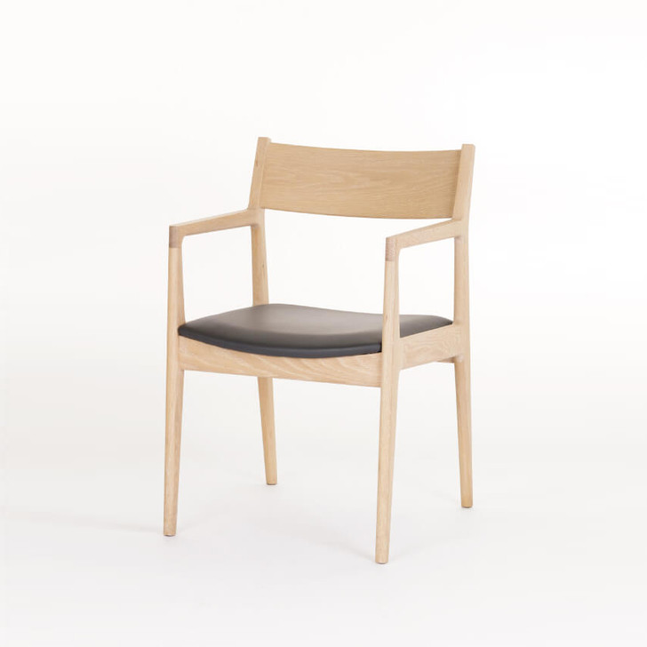 CH105 Resta Chair 01