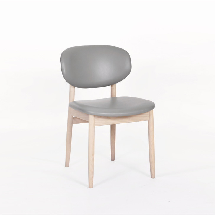 CH121 ATLAS CHAIR 01