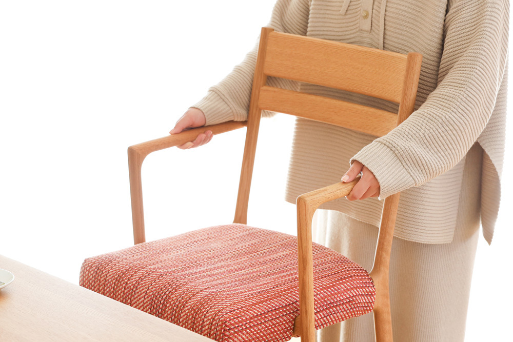 chair-m04.jpg