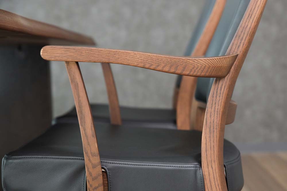 chair-s-m05.jpg