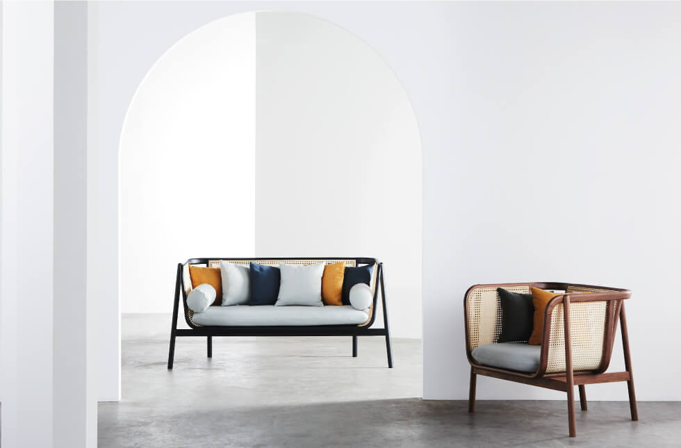 lc302-cane-lounge-chair-02-010.jpg