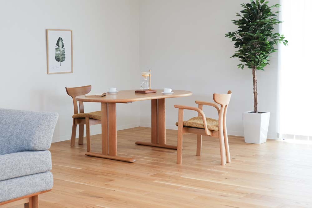 pollock-chair-m01.jpg