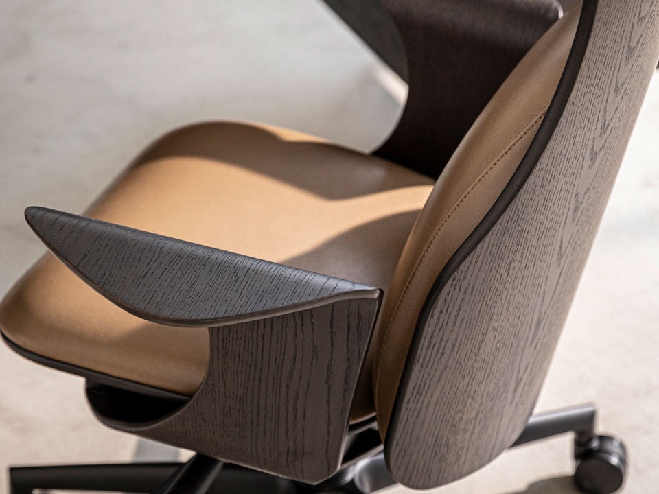 s-den-chair-004-1671789304801.jpg