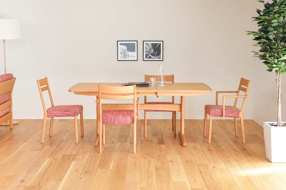 tsuki-diningtable-m01.jpg