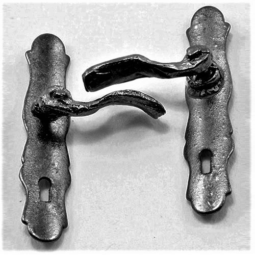 CLA05581B French Door (Lever) Handle Pair/Black Jeepers Dollhouse