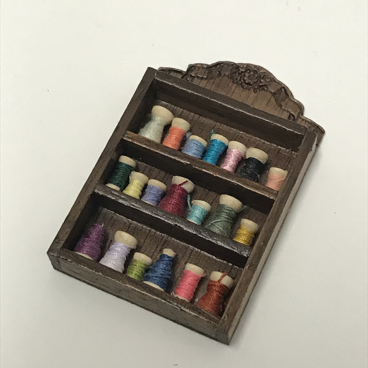 Wall Thread Cabinet (SB209)