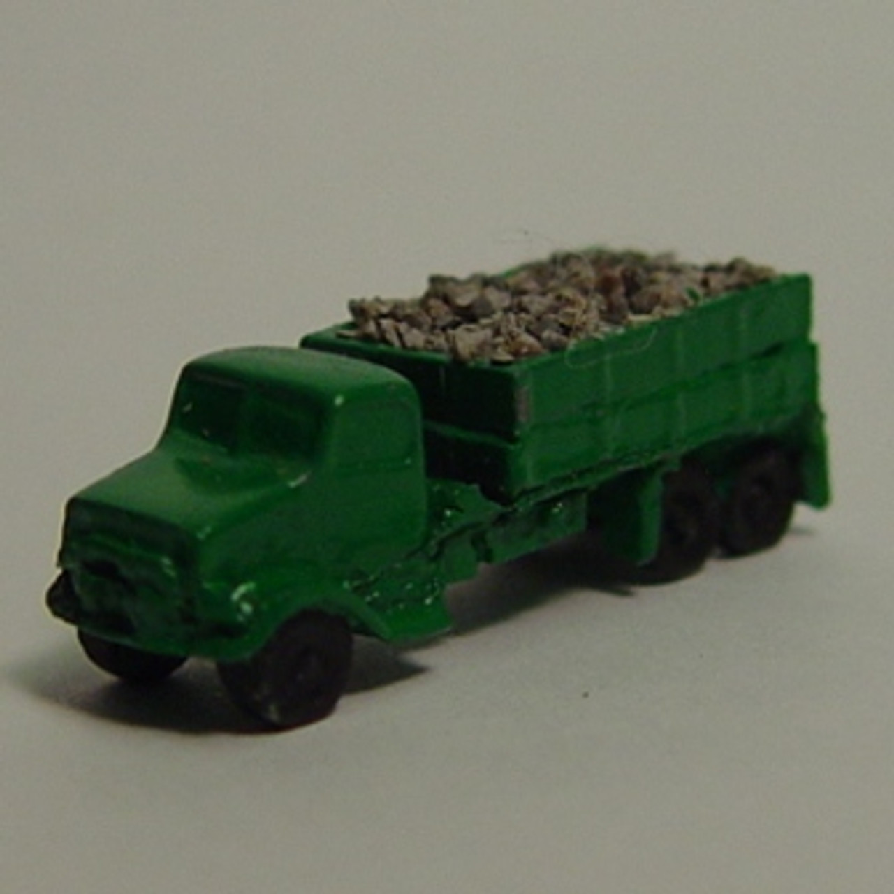 Toy Truck w/Stone (green)