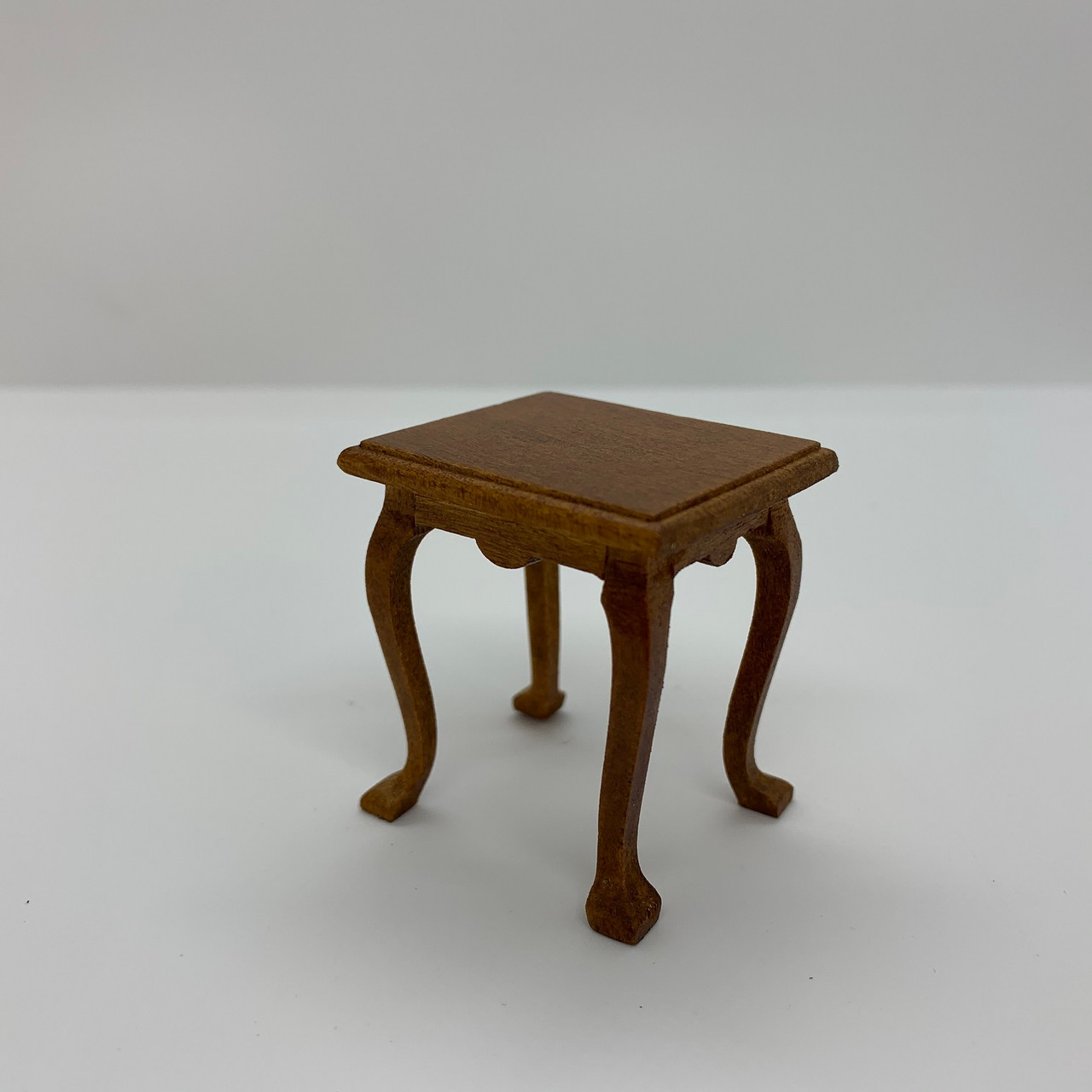 Queen Anne Walnut End Table (AZT6857) top and side angled