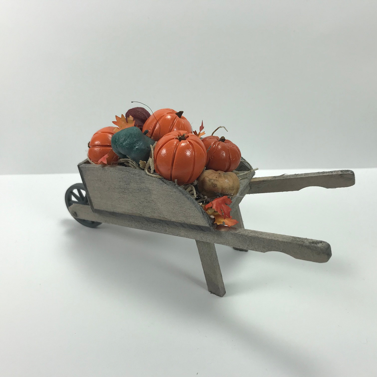 Wheelbarrow Filled with Pumpkins (SMSSH520)