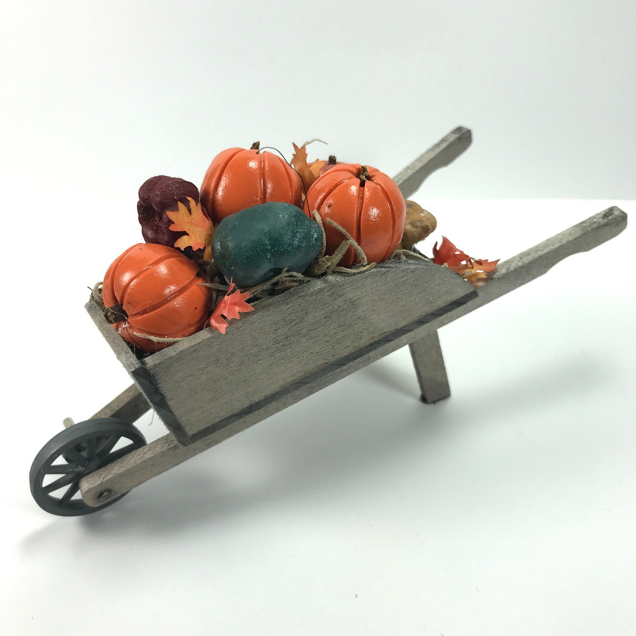 Wheelbarrow Filled with Pumpkins (SMSSH520)