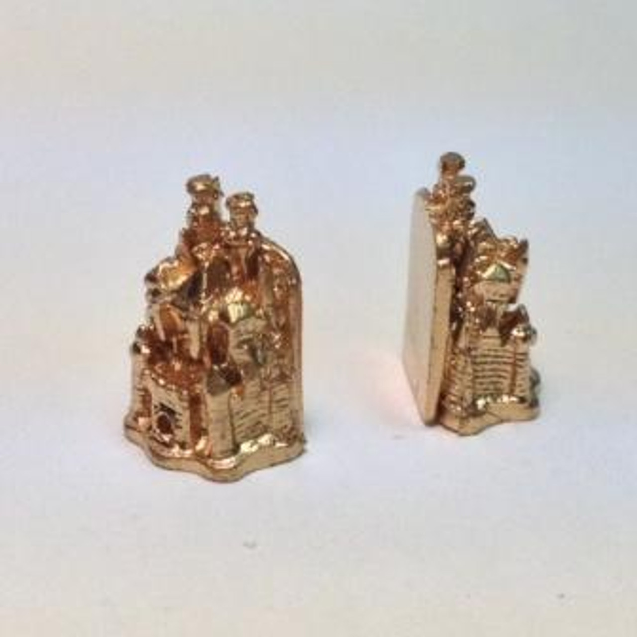 Castle Bookends (IC2759); dollhouse miniature