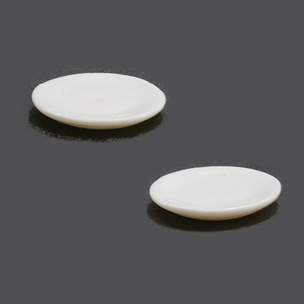 Dollhouse Miniature Plain White Plates (IM65636)