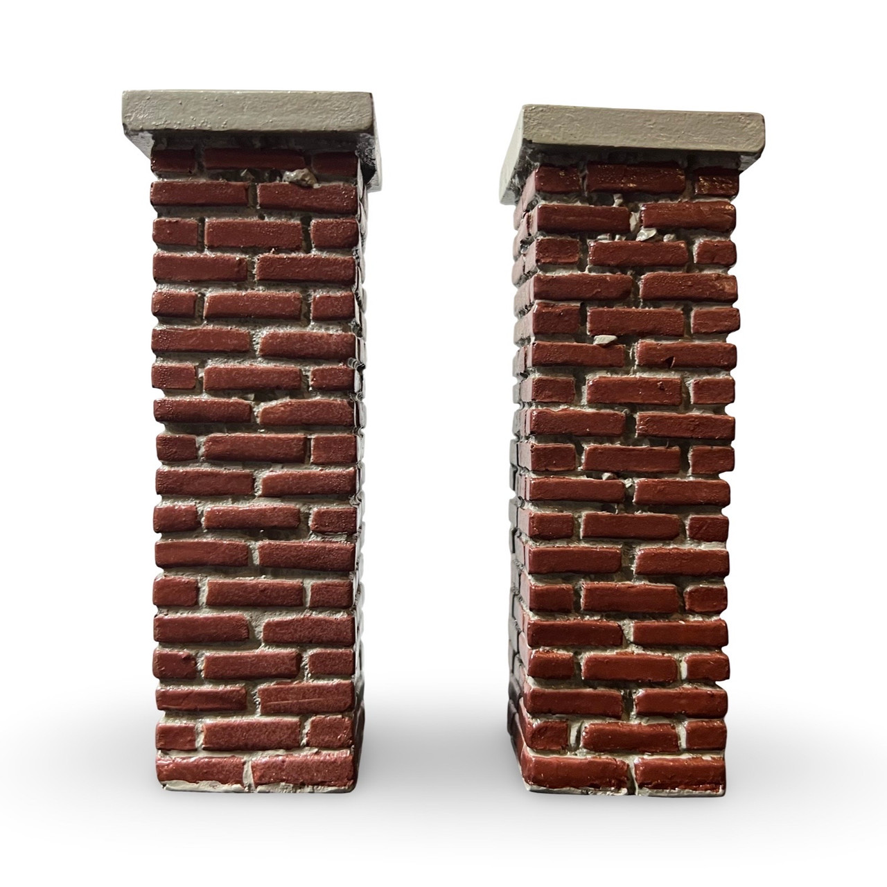 Red brick pillars (LA0405)