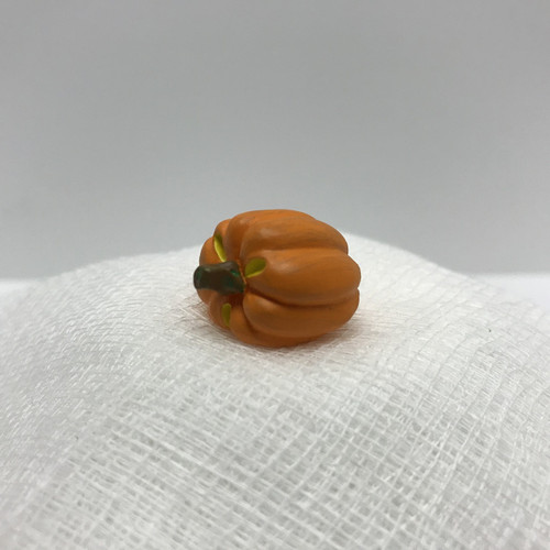 Dollhouse Miniature Pumpkin, Lying on Side (AZT8676C)