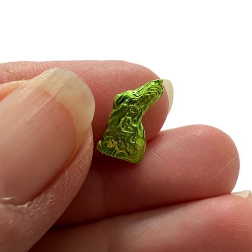 Single Foil Bunny (CLD612) in hand for visual scale