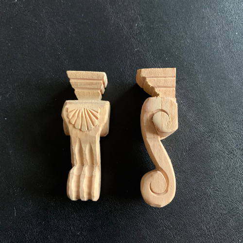 Large Dollhouse Miniature Bracket Corbel Pair (KK2567MC)