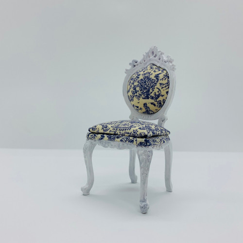 Dollhouse Miniature White Queen Anne Side Chair (AZP3467W)
