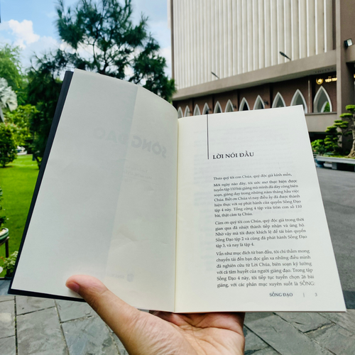 Sách Sống Đạo (Tập 4) - Tuyển tập bài giảng của Mục sư Nguyễn Hữu Bình - NCB-2694 Sách Sống Đạo (Tập 4) - Tuyển tập bài giảng của Mục sư Nguyễn Hữu Bình - NCB-2694