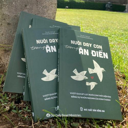 Sách Nuôi Dạy Con Trong Ân Điển - ODB-2695 Sách Nuôi Dạy Con Trong Ân Điển - ODB-2695