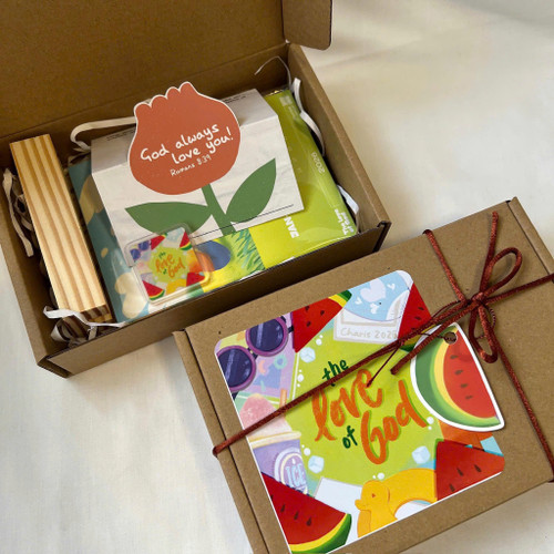 Lịch Để Bàn Đế Gỗ The Love Of GOD 2026 - CRD-2712 Lịch Để Bàn Đế Gỗ The Love Of GOD 2026 - CRD-2712