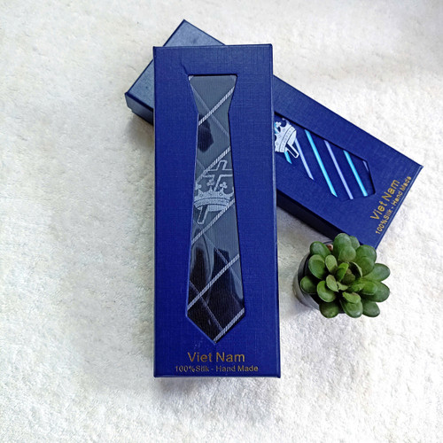 Bộ Hộp Quà Tặng Cà Vạt - Đen Sọc Trắng - Vương Miện Thập Giá - SPKC-2734