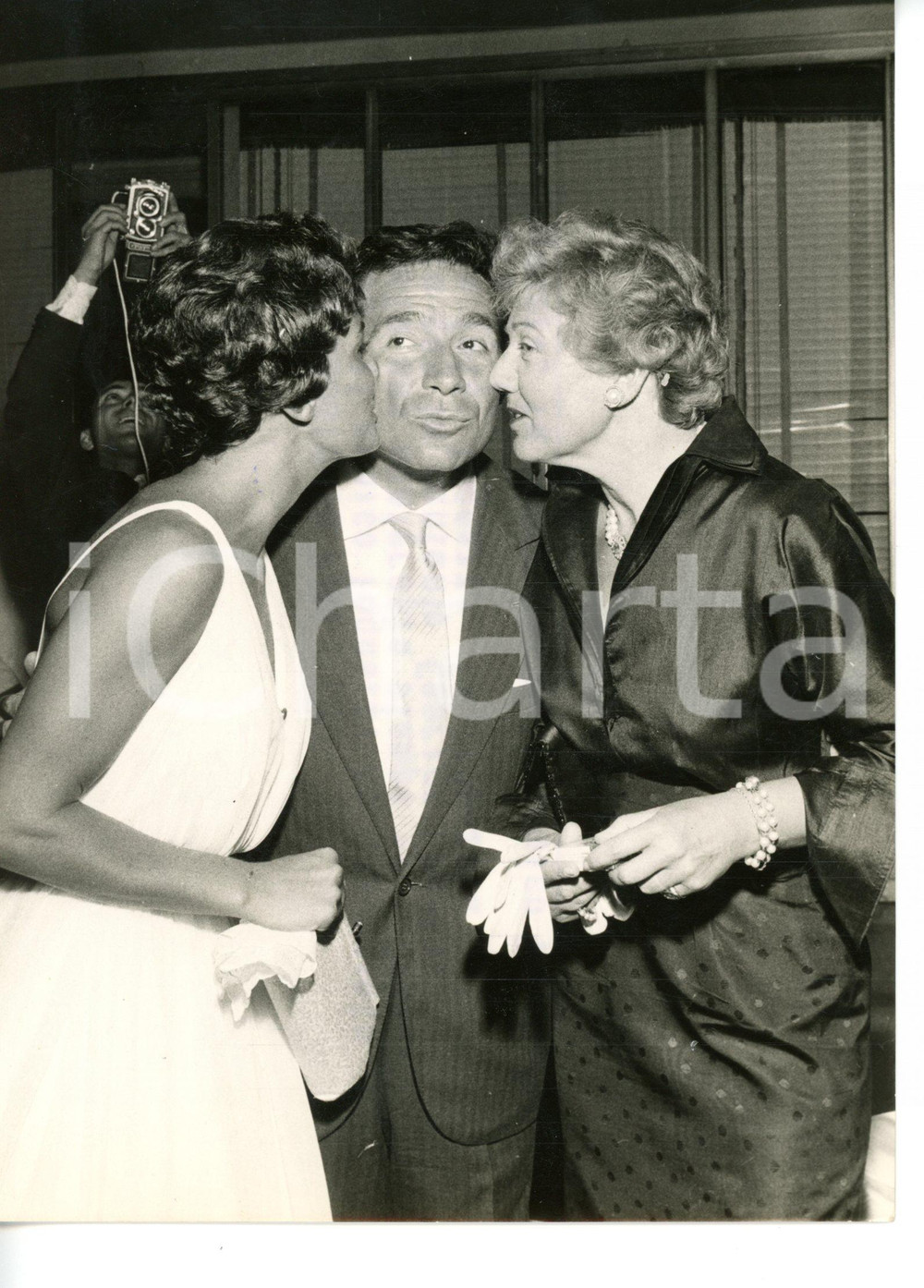 1958 MILANO Caprice CHANTAL con la madre e il fidanzato Ugo TOGNAZZI *Foto 13x18