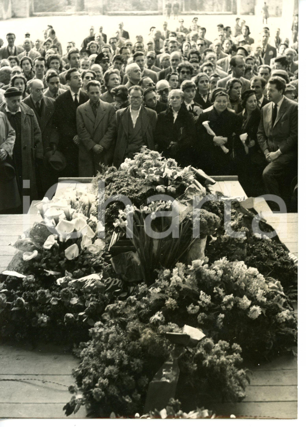 1954 ROMA Basilica di Massenzio - Folla ai funerali di Willy FERRERO *Foto 13x18