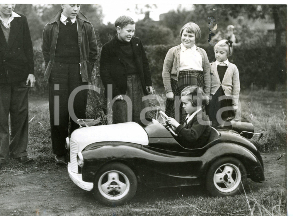 1955 STOURBRIDGE Six-year-old Sally ORFORD driving a miniature racing car *Photo