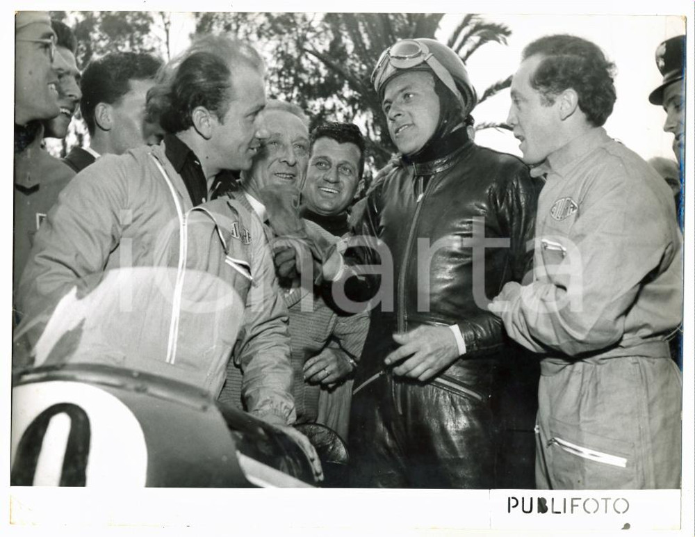 1956 CIRCUITO DI OSPEDALETTI Libero LIBERATI Giuseppe GILERA e meccanici *Foto