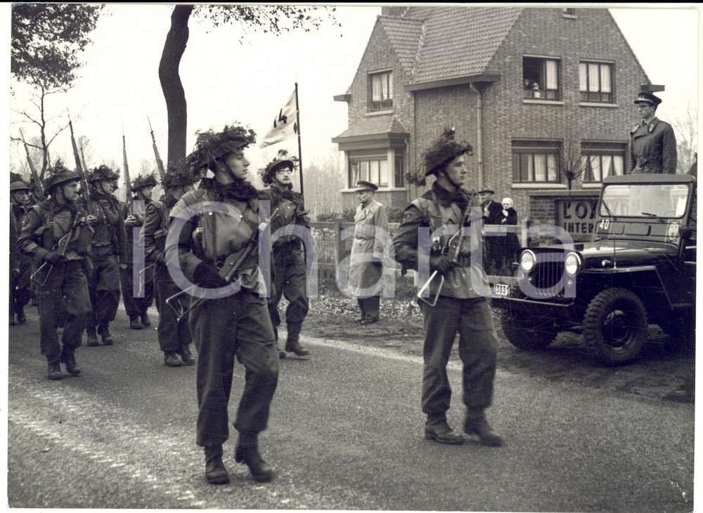 1953 LEOPOLDSBURG Re Baldovino assiste a una dimostrazione militare *Foto 18x13
