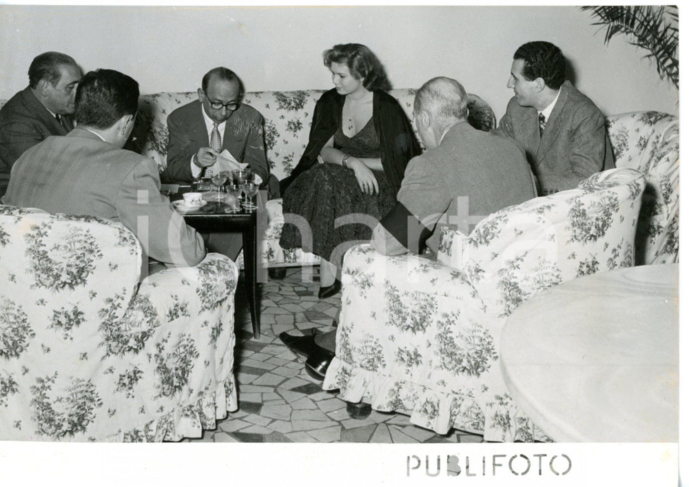 1953 NAPOLI "Miss Europa" Eloisa CIANNI durante conferenza stampa *Foto 18x13 cm