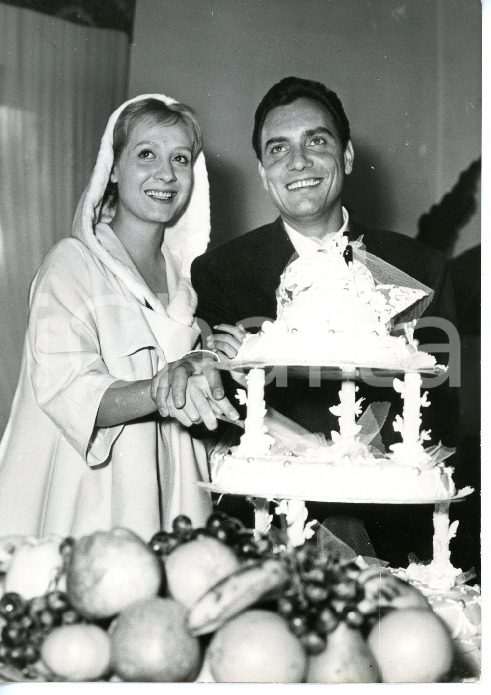 1958 MANZIANA Rossella COMO con Giuseppe MISANO al taglio della torta *Foto 
